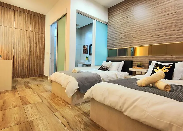 Ipoh City Modern Homestay Octagon 5-7 Pax Apartment Suite Free Parking By City Home Empire