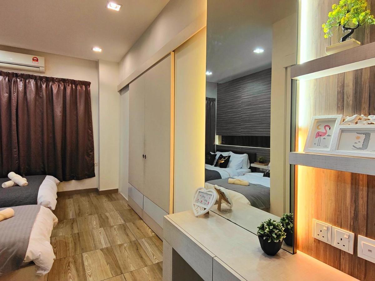 Modern Octagon 5-7 Pax Free Parking By Empire * Ipoh